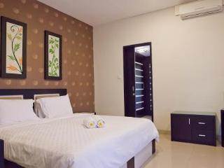 Sri Ratu Boutique Hotel And Villas Legian  Exterior photo