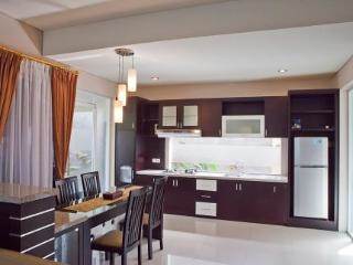 Sri Ratu Boutique Hotel And Villas Legian  Exterior photo